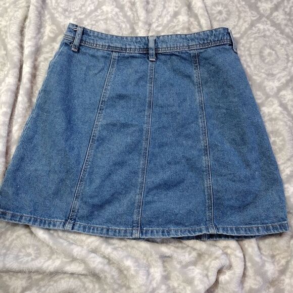 Divided H&M 6 Button Down Denim Skirt Size 6 - Picture 2 of 4